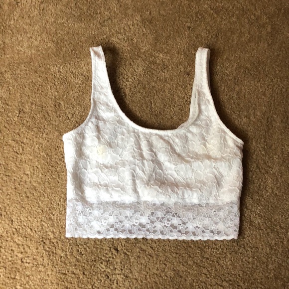 Abercrombie & Fitch Tops - ♥️White lace crop top